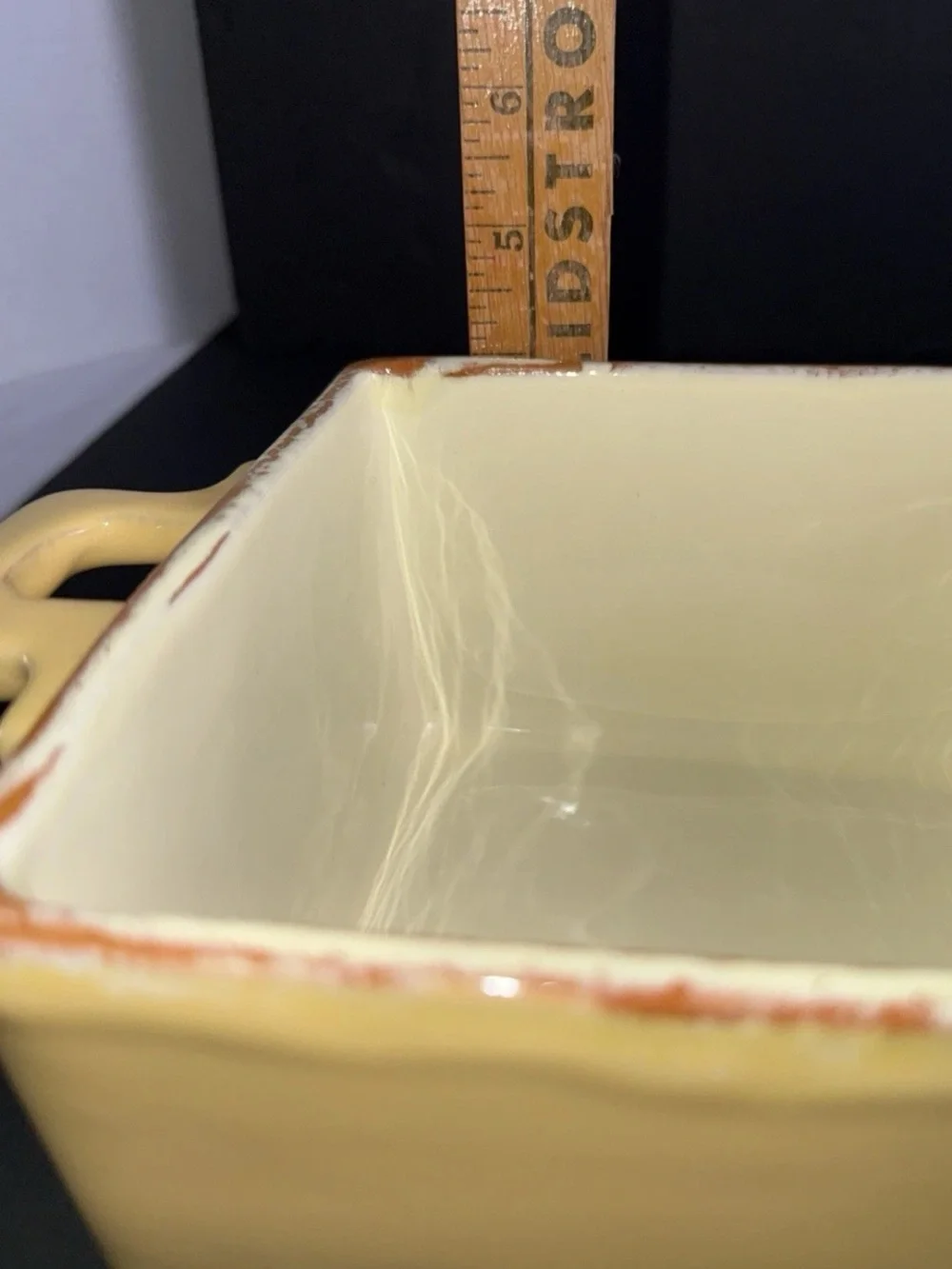Vietri Cucina Fresca Casserole & Lid 1.75 Quart Square Cream Saffron